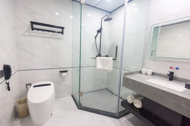 Bathroom 3, Baohua Hotel, Chaozhou