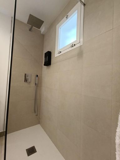 Bathroom 3, Benalmádena Beach Apartment, Málaga