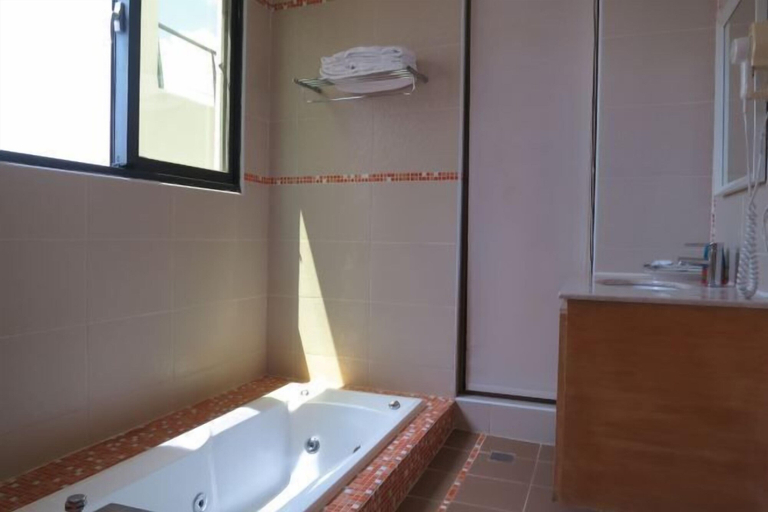 Bathroom 5, TanHui Modern Hotel, Nantou