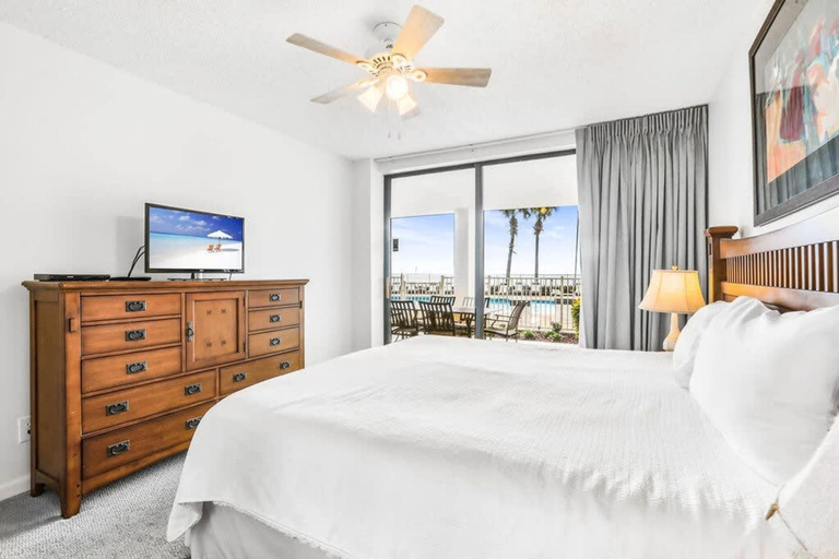 Room 4, Windward Pointe 105 True Ground Floor Beachfront, Baldwin