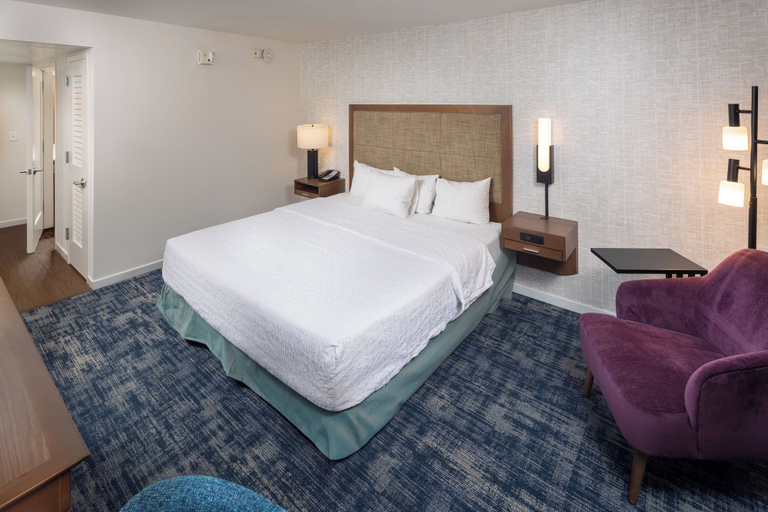 Bedroom 3, Hampton Inn & Suites Asheville Airport, Buncombe