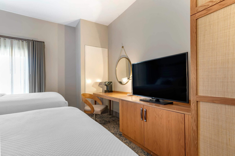 Bedroom 3, Lyric Hotel West End, Trademark Collection by Wyndham, Bolivar