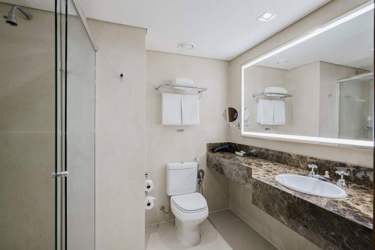 Bathroom 5, Hilton Porto Alegre, Porto Alegre