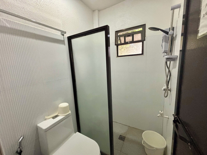 Bathroom 3, Shat'S Guesthouse Siargao Near Beach, General Luna