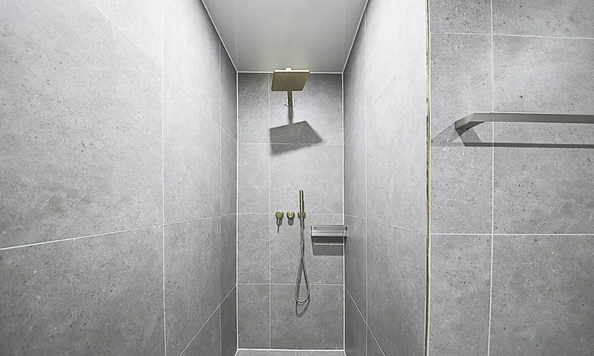 Bathroom 5, Tongyeong Tourist Hotel, Tongyeong