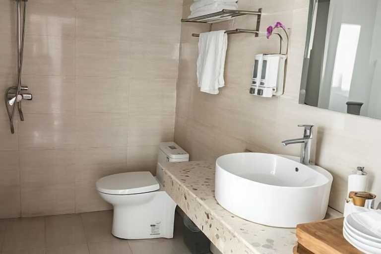 Bathroom 3, Jingbian Blue Diamond Business Hotel, Yulin