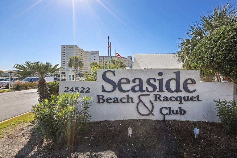 Room 5, Seaside Beach 5415- Beach Front Pools Sauna, Baldwin