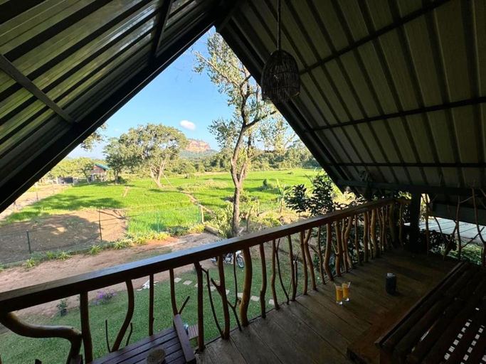 Property grounds 5, Lion Rock Haven Cabana, Dambulla