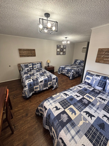 Bedroom 2, Yellow Diamond Inn, Pike