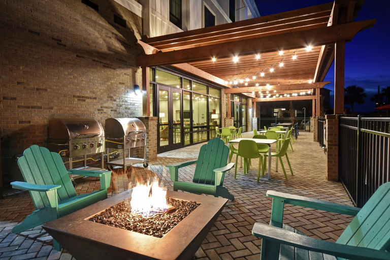 Food & Drinks 5, Home2 Suites by Hilton Jekyll Island, Glynn