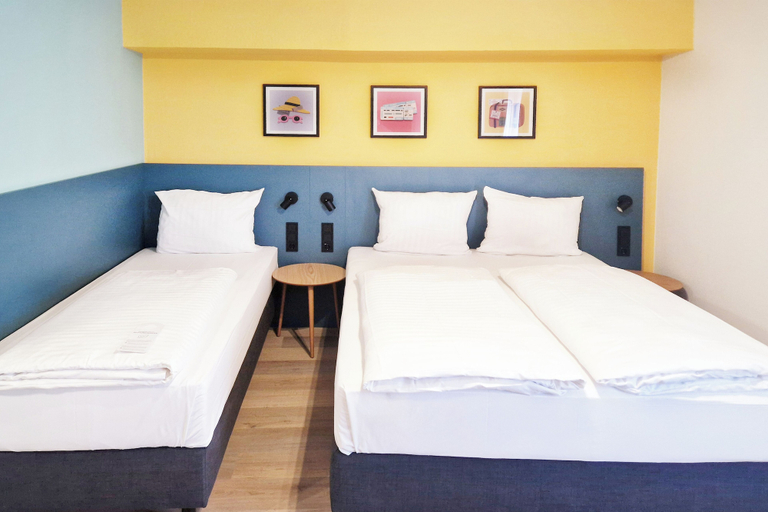 Bedroom 4, Hotel Boulevard, Stuttgart