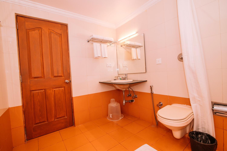 Bathroom 5, Periyar Meadows Leisure Hotels, Theni