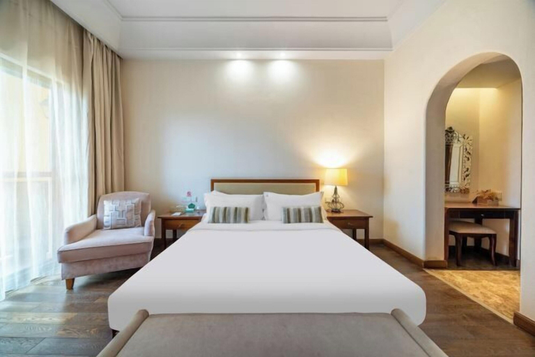Bedroom 3, Qunyinghui Holiday Hotel, Kunming