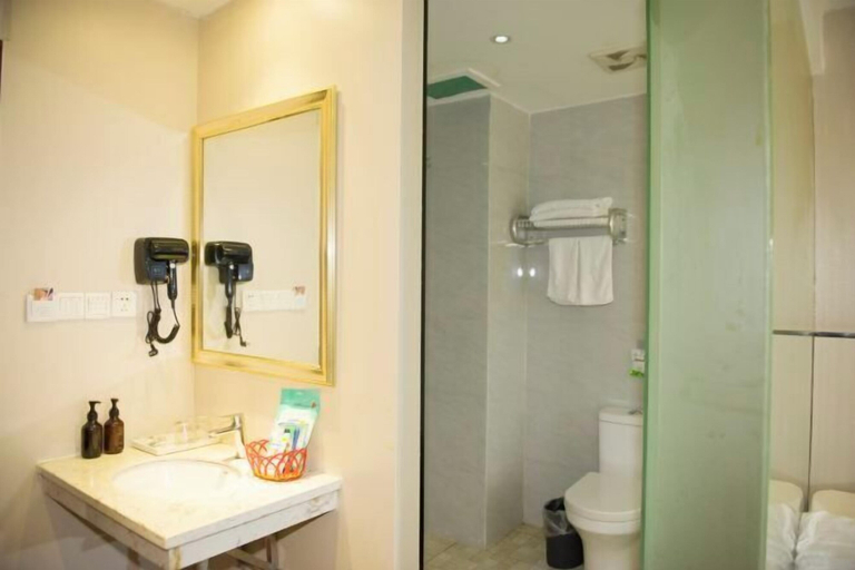 Bathroom 5, Fubang Hotel, Yichun