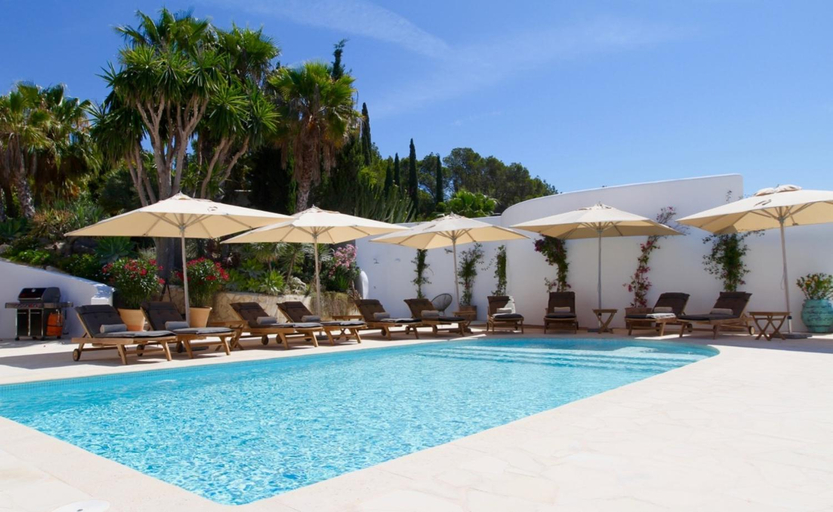 5, Tranquil Retreat Villa in Cap Martinet, 1063, Baleares