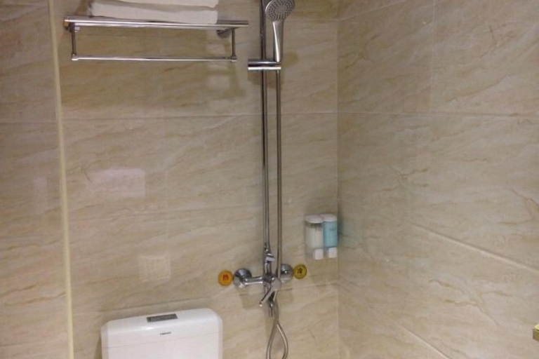 Bathroom 3, Tanghe Inn, Yucheng, Chenzhou