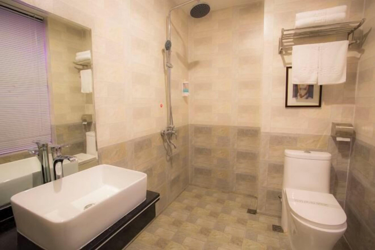 Bathroom 4, Guangdu Hotel, Suixi, Wuzhou