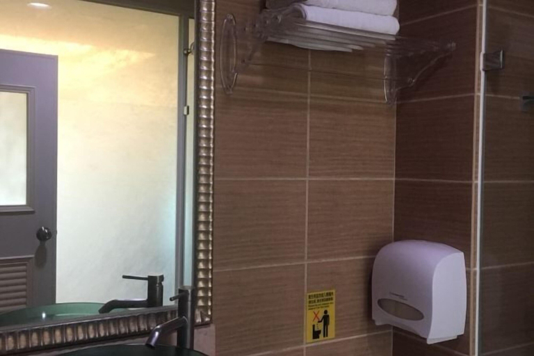 Bathroom 2, Harmony Ocean Hotel, Pingtung