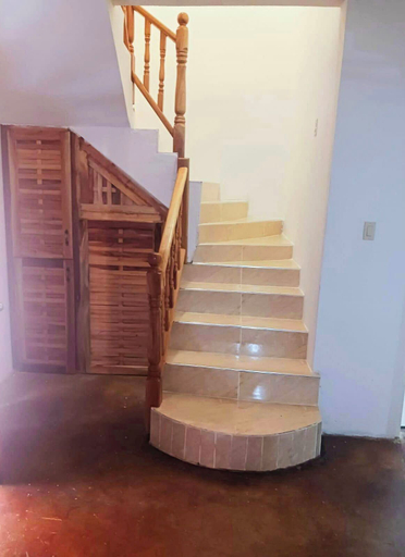 Staircase 4, Perfect View - Entire House