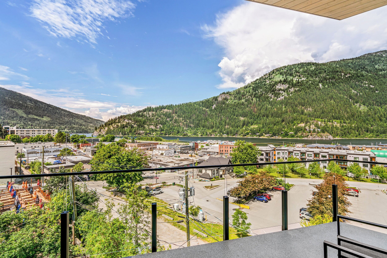 Others 5, Stirling All Suites Hotel, Central Kootenay