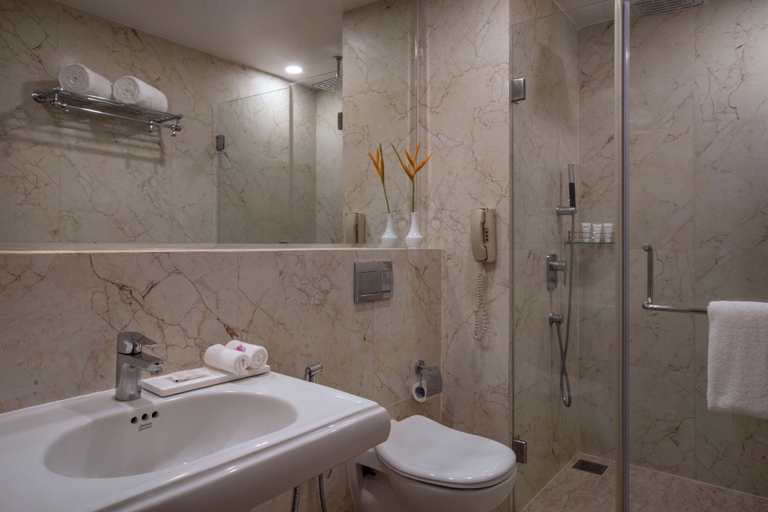 Bathroom 5, Radisson Goa Candolim, North Goa