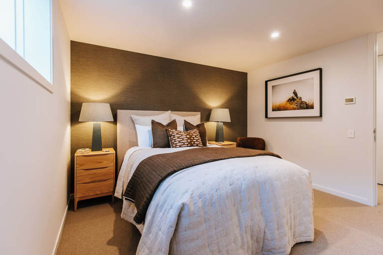 Room 5, Korari House - Lake Views - Sleeps 10, Queenstown-Lakes