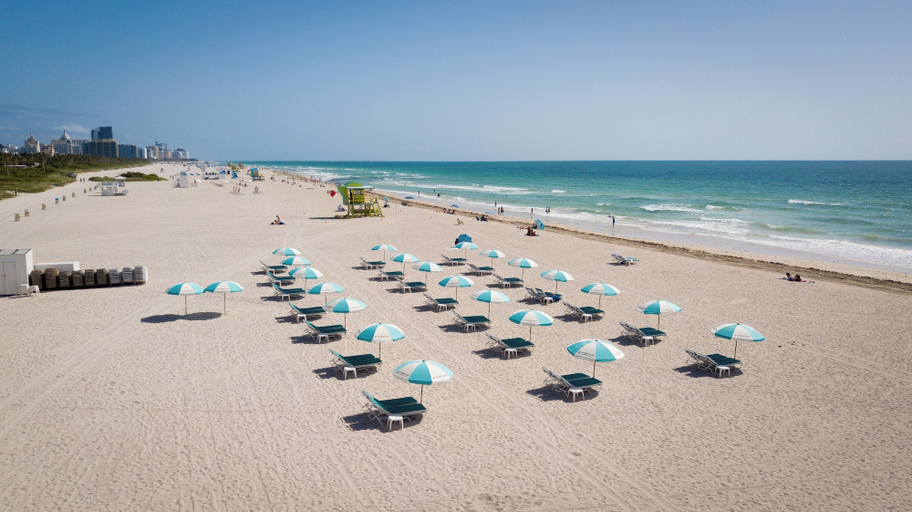 Beach 2, Casa Collins, Miami-Dade