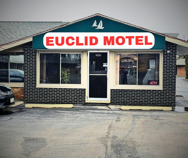 Exterior & Views 2, Euclid Motel, Bay