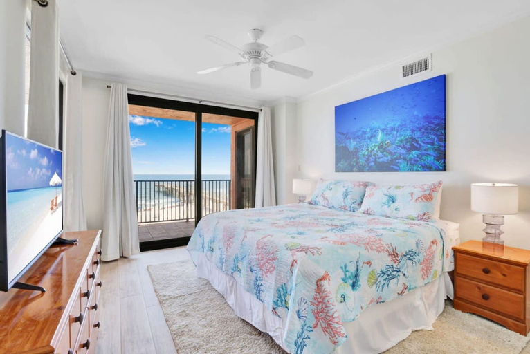 Room 4, Four Seasons 402-e Private Fishing Pier, Baldwin