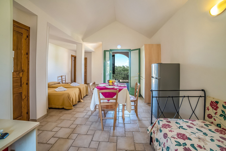 Room 2, Family Village M6 Pool And Sea, Lecce
