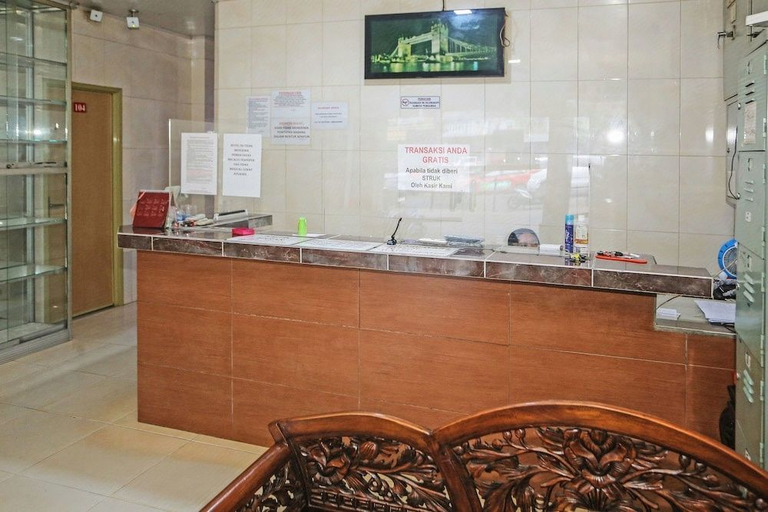 Others 2, OYO 92672 Hotel Bsd, South Tangerang