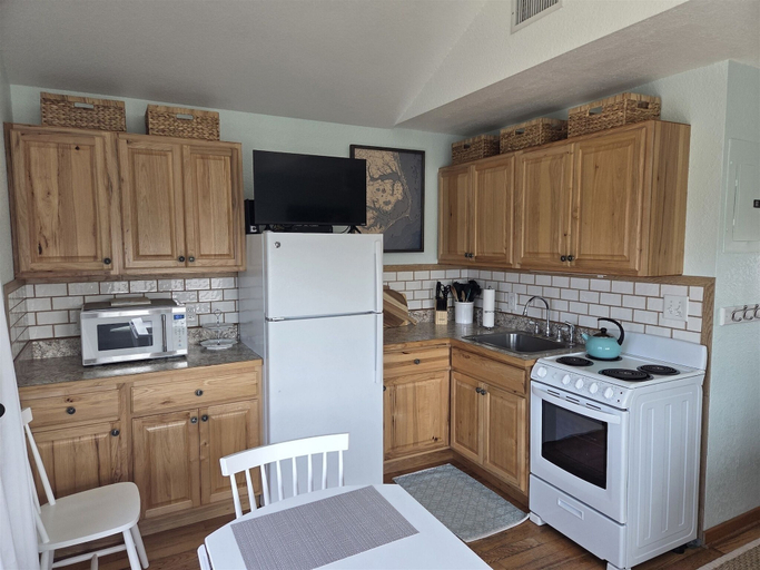 Private kitchen 5, 20 Ocean Odyssey Studio Bedroom Condo by RedAwning, Dare