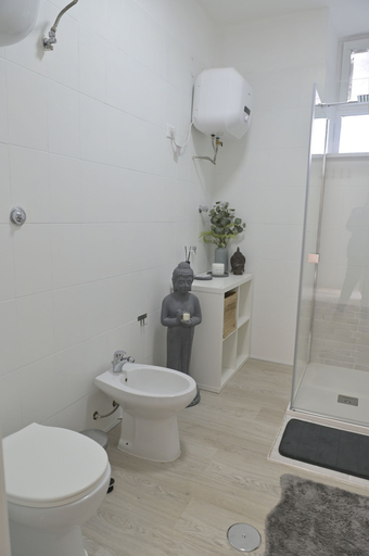 Bathroom 3, Lo Casale, Benevento