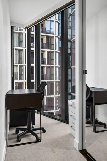 Interior view 2, Harbour View Apartment with Pool & Gym, Melbourne