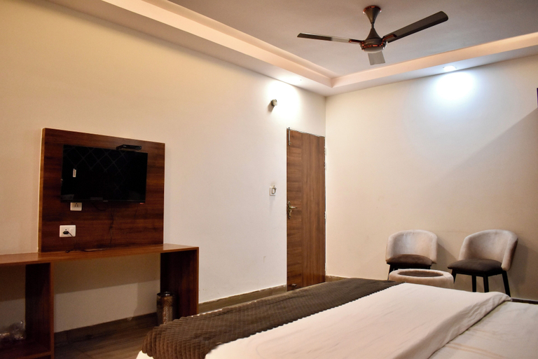 Bedroom 3, Hotel Rose Inn Haridwar, Dehradun