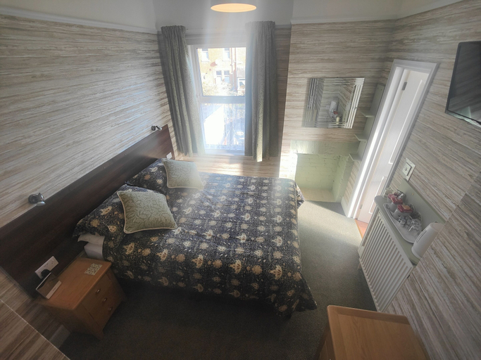 Bedroom 2, Brooke House, Isle of Wight