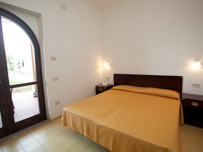 Bedroom 2, Marina del Marchese Resort, Catanzaro