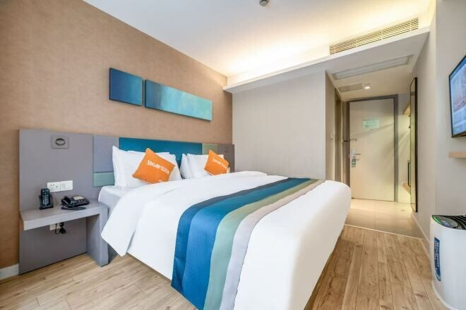 Bedroom 3, Home Inns Hotel (Wuhan Wansongyuan), Wuhan