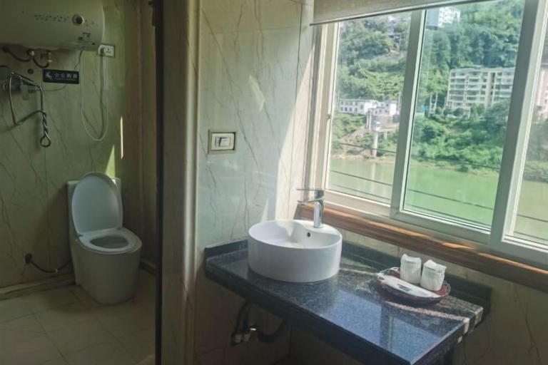 Bathroom 2, Congjian Huadu Hotel, Qiandongnan Miao and Dong