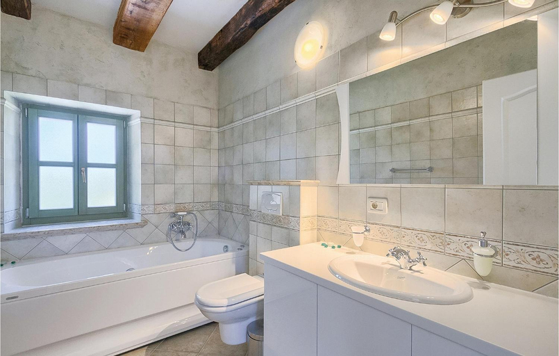 Bathroom 2, Villa Zvonar Comfortable holiday residence, Karojba