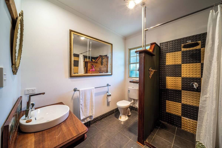 Bathroom 4, The Spotted Cow-city fringe & free wine, Adelaide