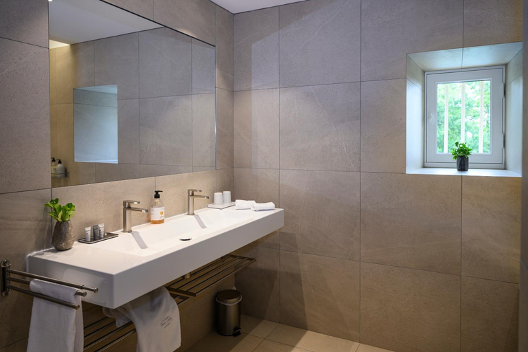 Bathroom 3, Chateau Toulouse-Lautrec, Gironde
