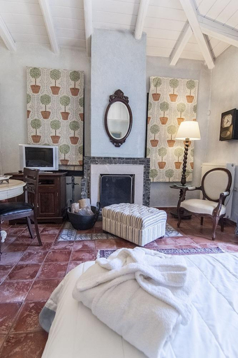 Bedroom 4, Ostra Menalon Luxury Suites, Peloponnese