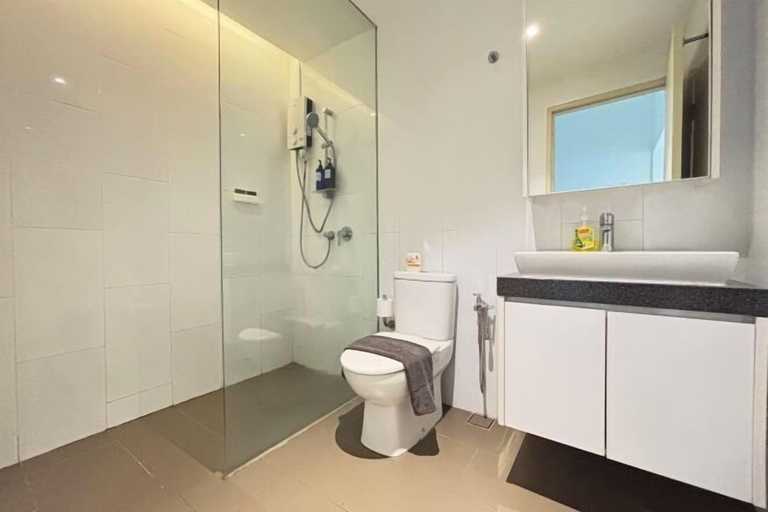 Bathroom 4, The Establishment Bangsar by Lynhomes, Kuala Lumpur