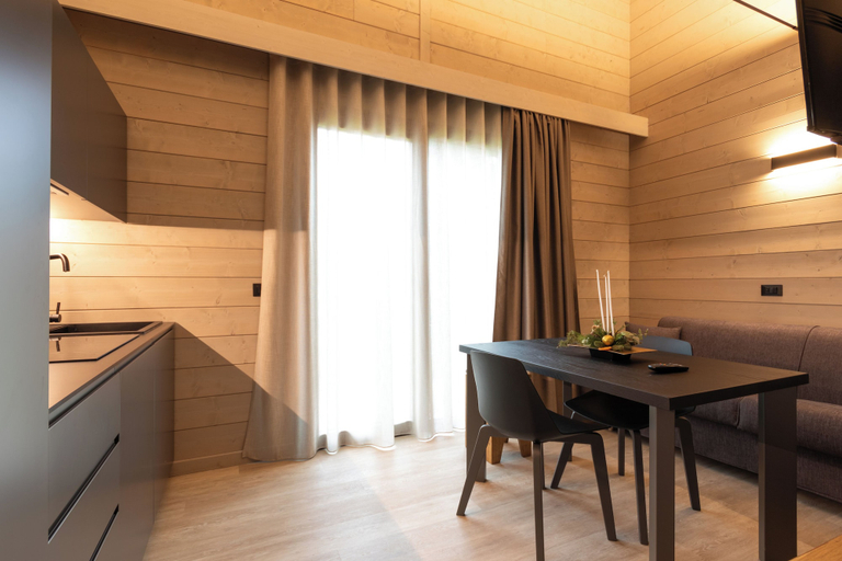 Room 2, The Village Chalet, L'Aquila