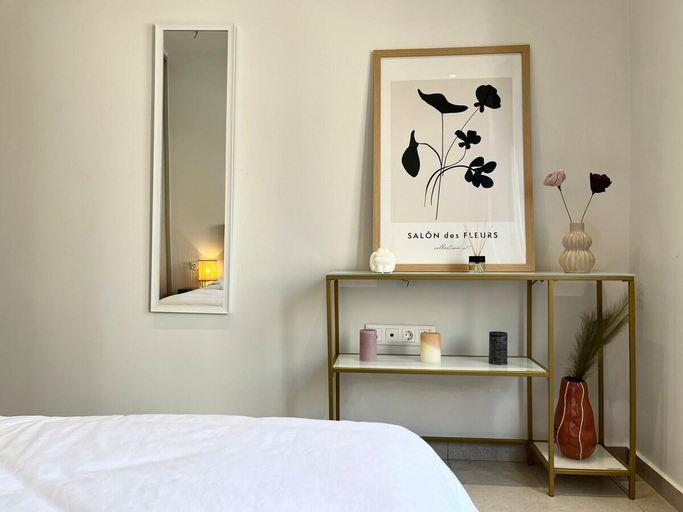 Others 5, Chic getaway near Stavros Niarchos, Attica