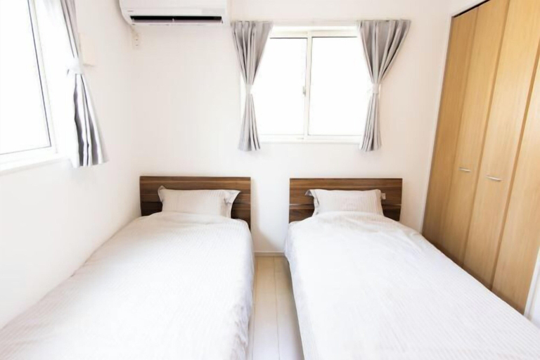 Room 3, MoonLight inn Free parking, Dazaifu