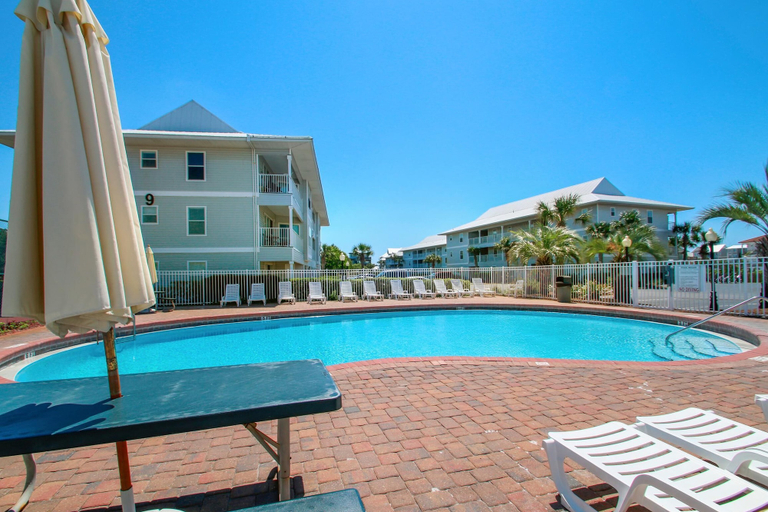 Sport & Beauty 5, Beachside Villas 832, Walton