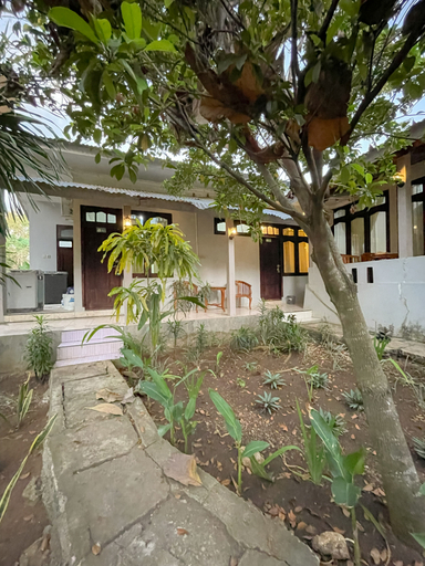 Exterior & Views 2, dAlvin Homestay, West Manggarai