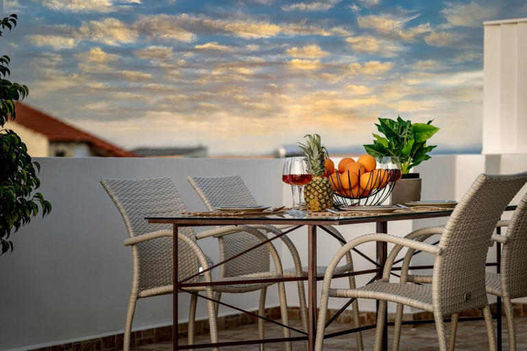 Others 5, Marayas Modern Loft!, Ionian Islands